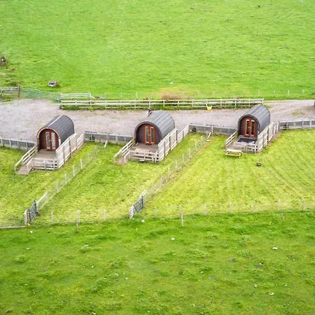 Glamping On A Working Farm Five Miles West Of Hébergement de vacances *