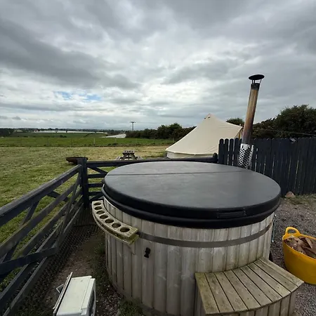 Glamping On A Working Farm Five Miles West Of Hébergement de vacances